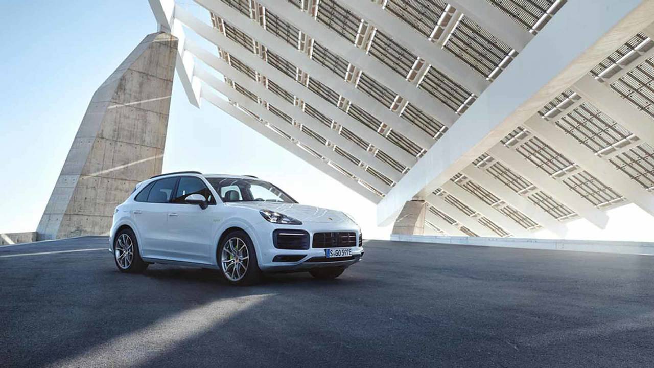 2019-porsche-cayenne-e-hybrid