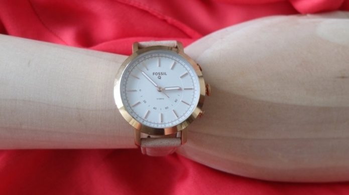 Fossil Q Neely review : A beautiful hybrid watch for small wrists