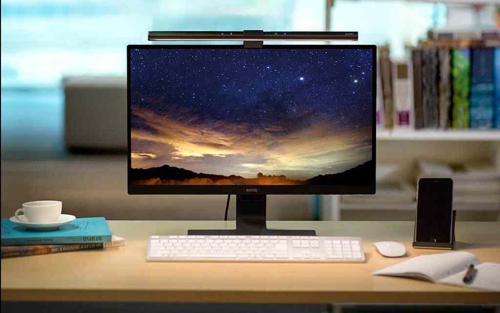 BenQ ScreenBar review: Why didn't someone think of this sooner?
