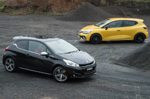 Peugeot 208 GTi v Renault Clio RS 200 Cup 2018 Comparison