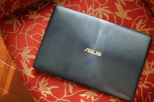 Asus Zenbook Pro 15 UX580 Review: Brimming with Strength and Elegance