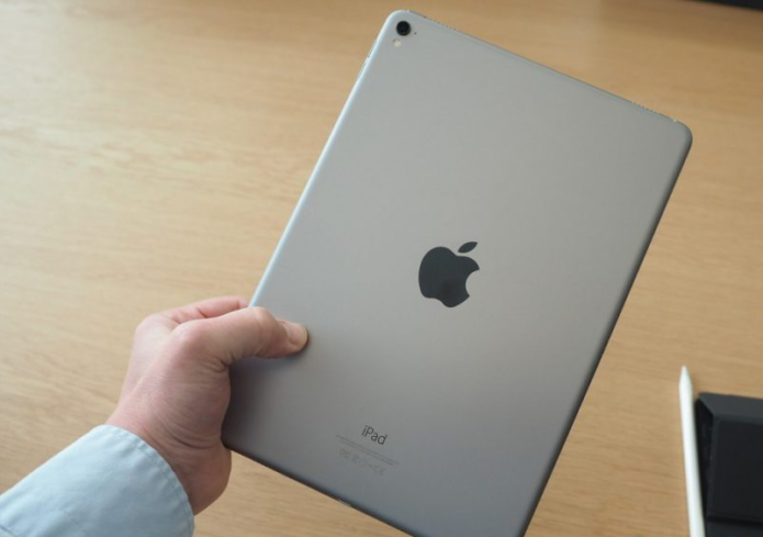 iPad Pro as laptop: Apple’s new ads show tablet benefits