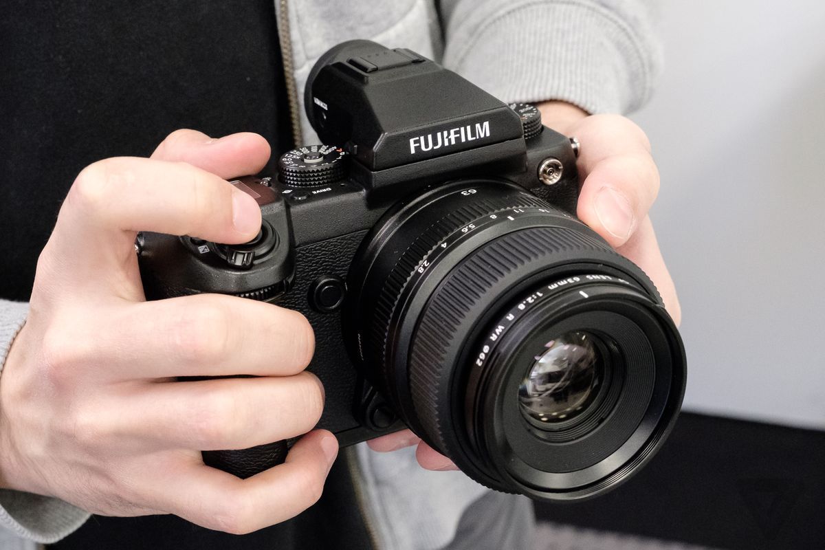 Medium Format Camera Reviews A Professional’s Choice