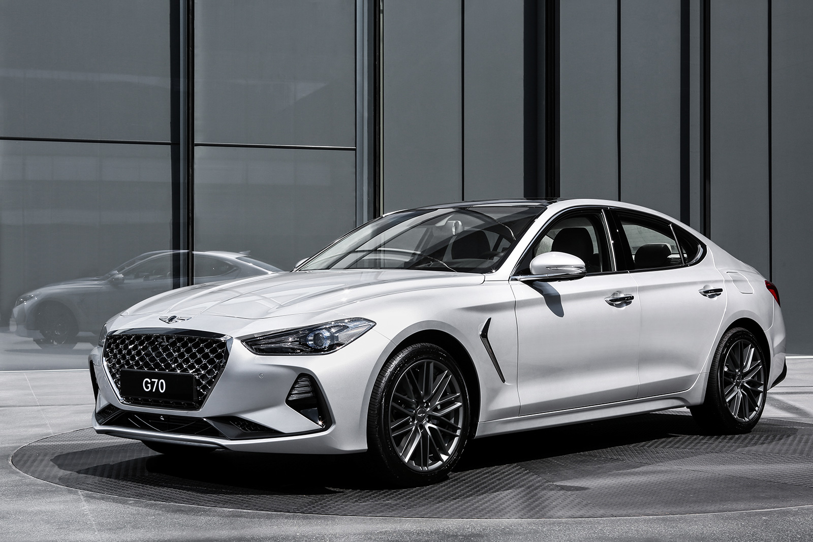 genesis-g70-01
