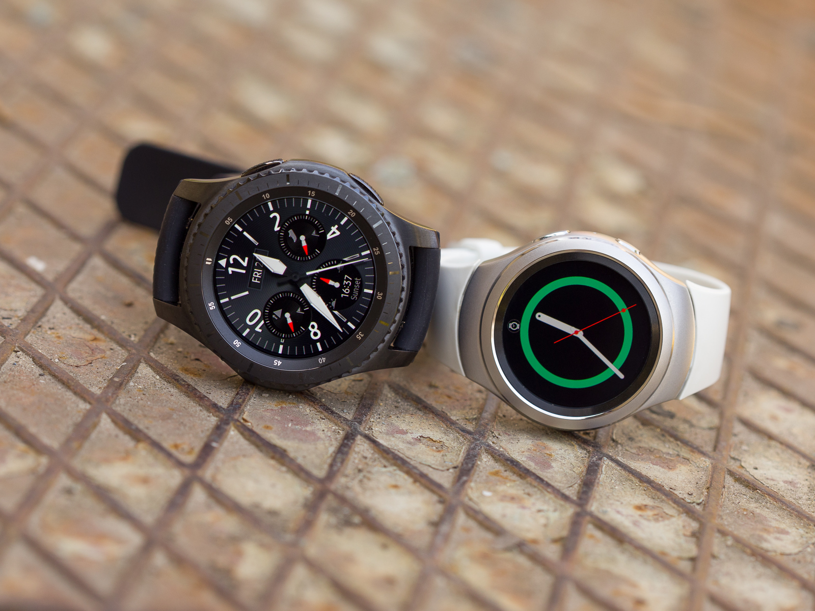 when is the new galaxy smartwatch coming out