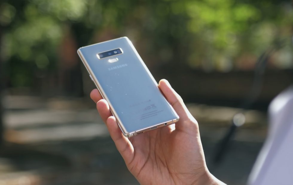 Galaxy Note 9 release level dummy in-hand size analysis