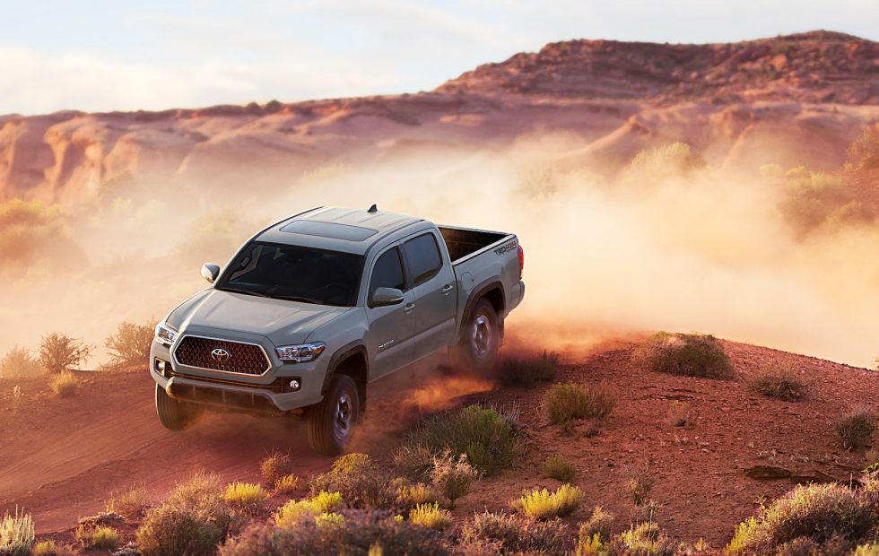 2018 Chevrolet Colorado vs 2018 Toyota Tacoma vs 2018 Honda Ridgeline: Pickup wars