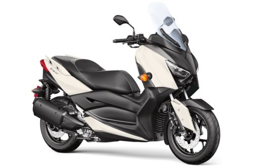 2018 Yamaha XMax Review (17 Fast Facts):  Another Happy Max