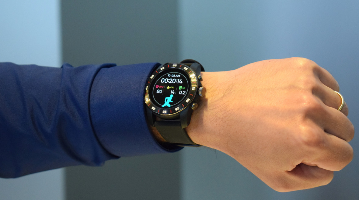 smartwatch with qualcomm 3100