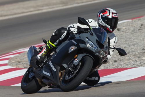 2019 Kawasaki Ninja ZX-6R Review : Track and Road Tested (21 Fast Facts)