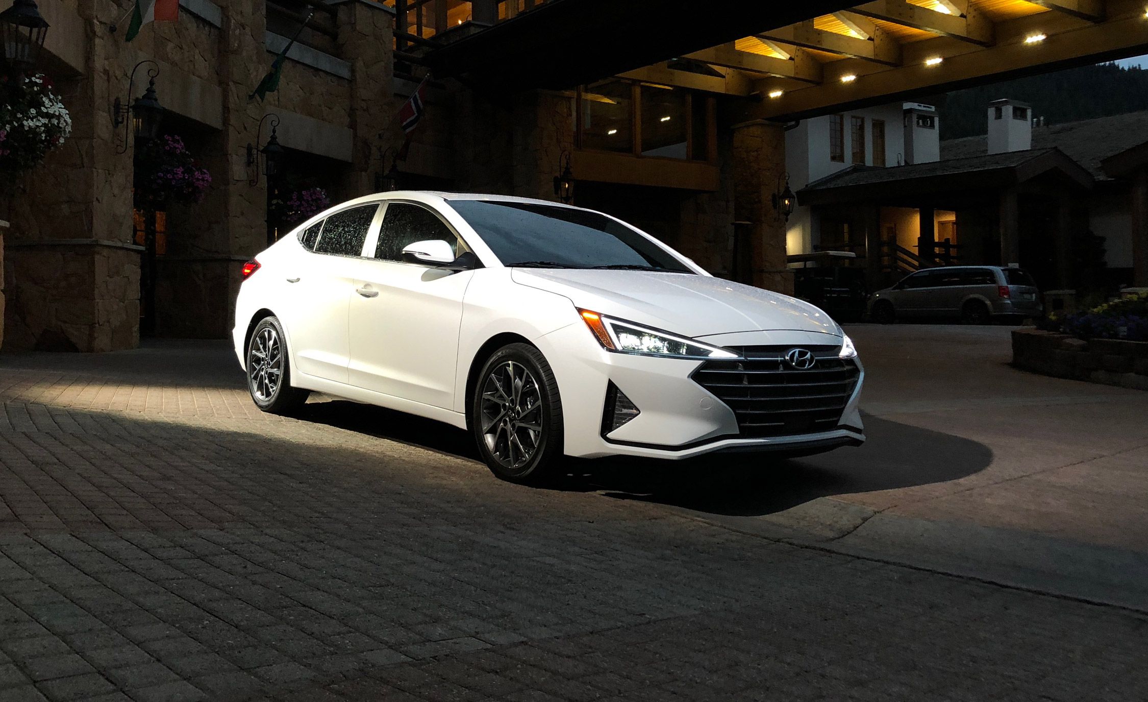 2019-hyundai-elantra-sedan-placement-1534950133