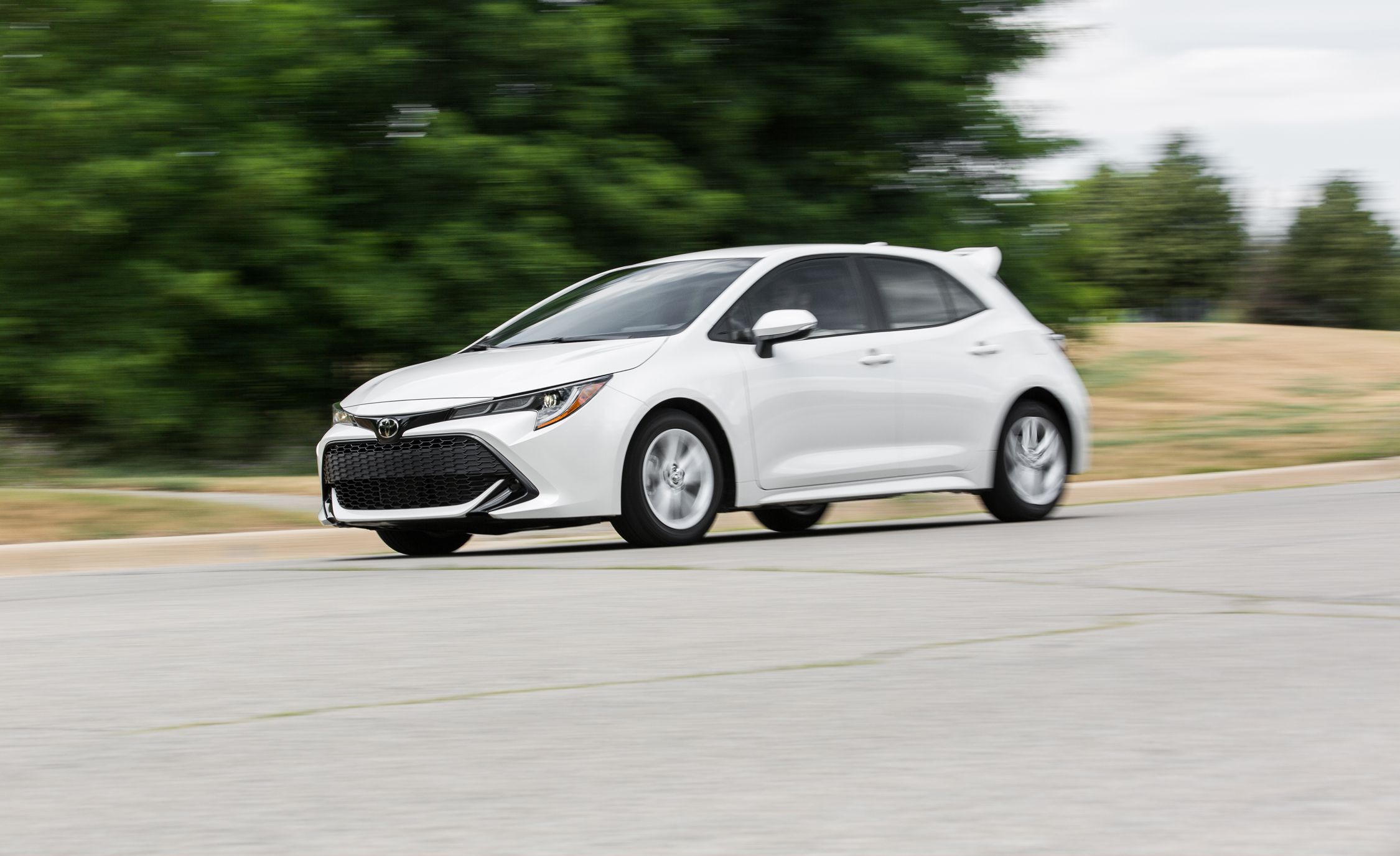 2019-toyota-corolla-hatchback-cvt-placement-1533136769