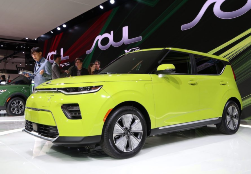 Forget hamsters, the 2020 Kia Soul EV is charming by itself