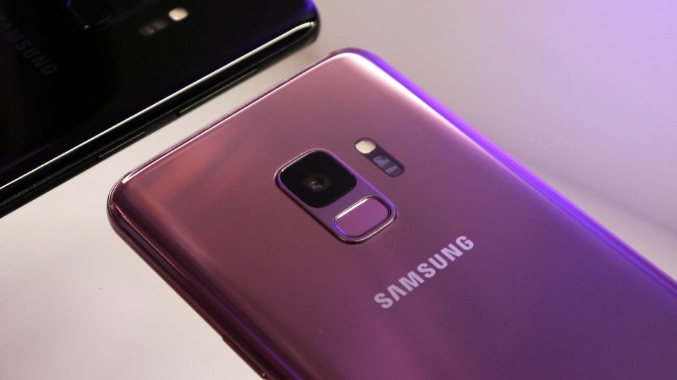 Samsung Galaxy X: the brand’s first foldable phone