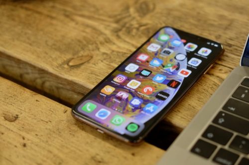 iPhone XS vs Samsung Galaxy S9: Which flagship is king in 2018?