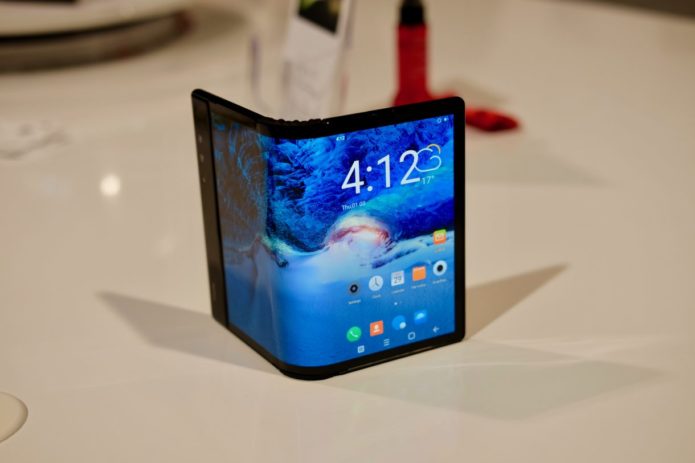 Royole FlexPai first look: Is this smartphone first actually a foldable flop?