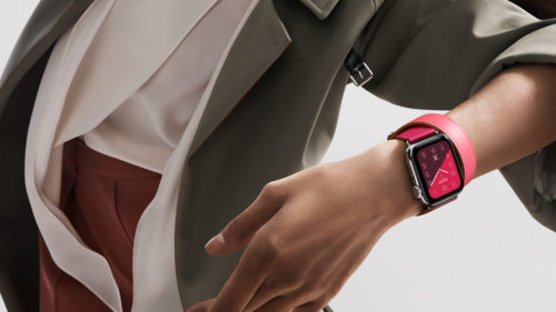 Future Apple Watch could feature a flexible display that wraps around the wrist