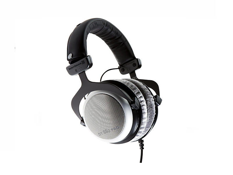 Beyerdynamic DT 880 PRO Review - GearOpen.com