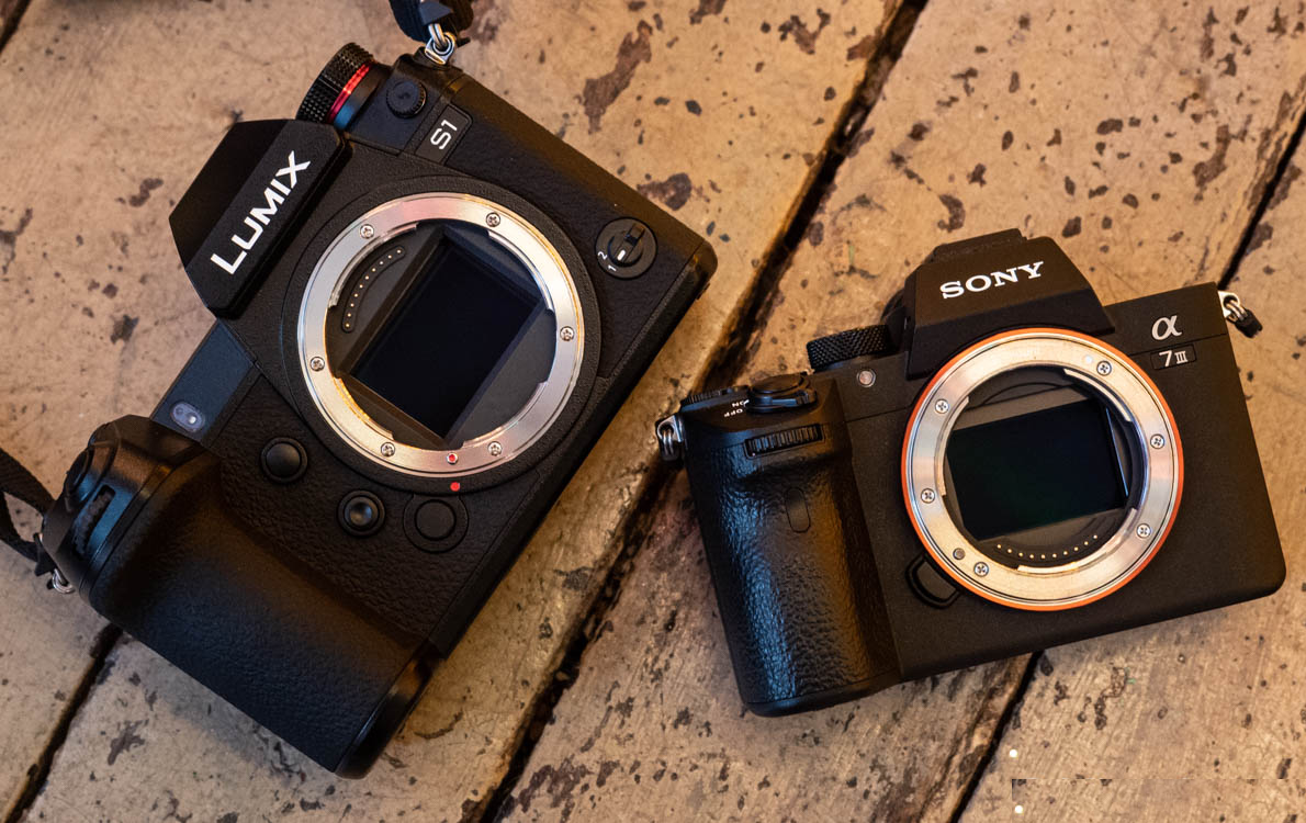 Panasonic Lumix S1 vs Sony A7 III – The 10 Main Differences