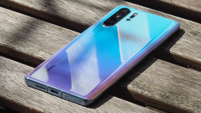 Huawei P30 Pro Hands-On Review: 10x Zoom, Killer Design