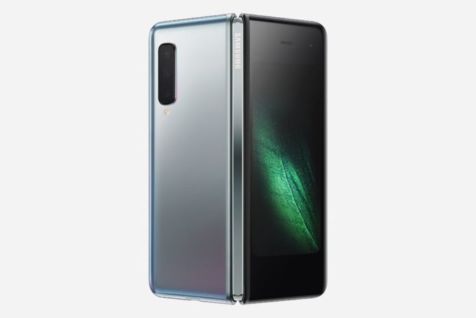 147502-phones-news-samsung-galaxy-fold-video-shows-the-crease-is-very-much-real-image1-yjyfvteogd