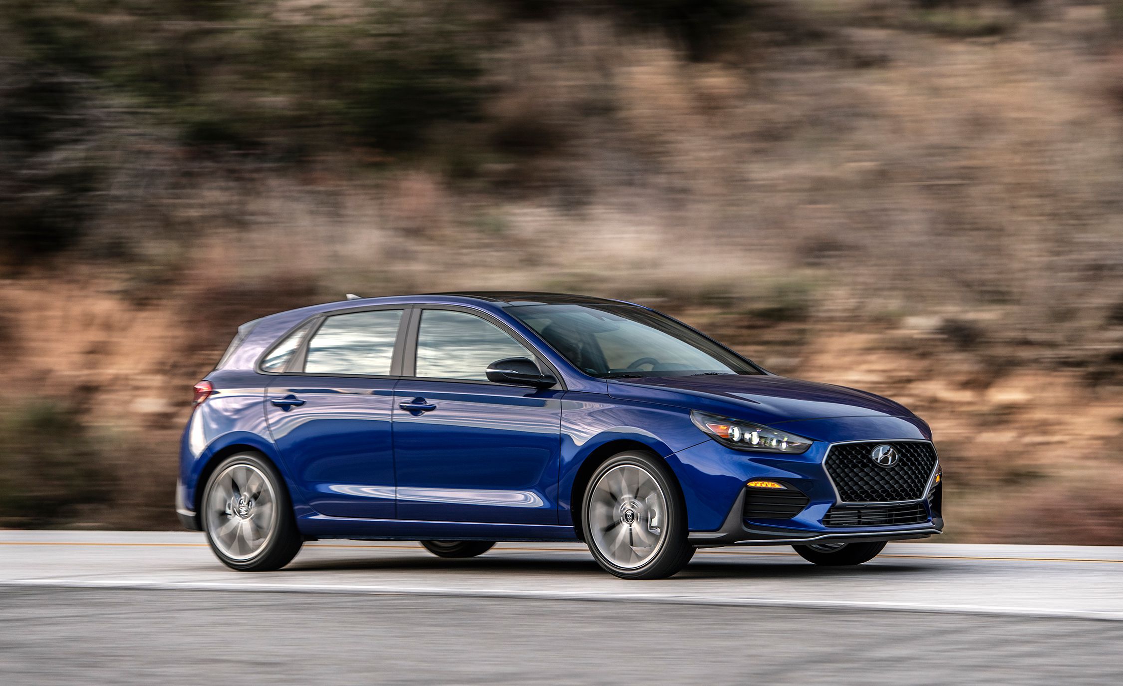 2019-hyundai-elantra-gt-n-line-1-1547332111