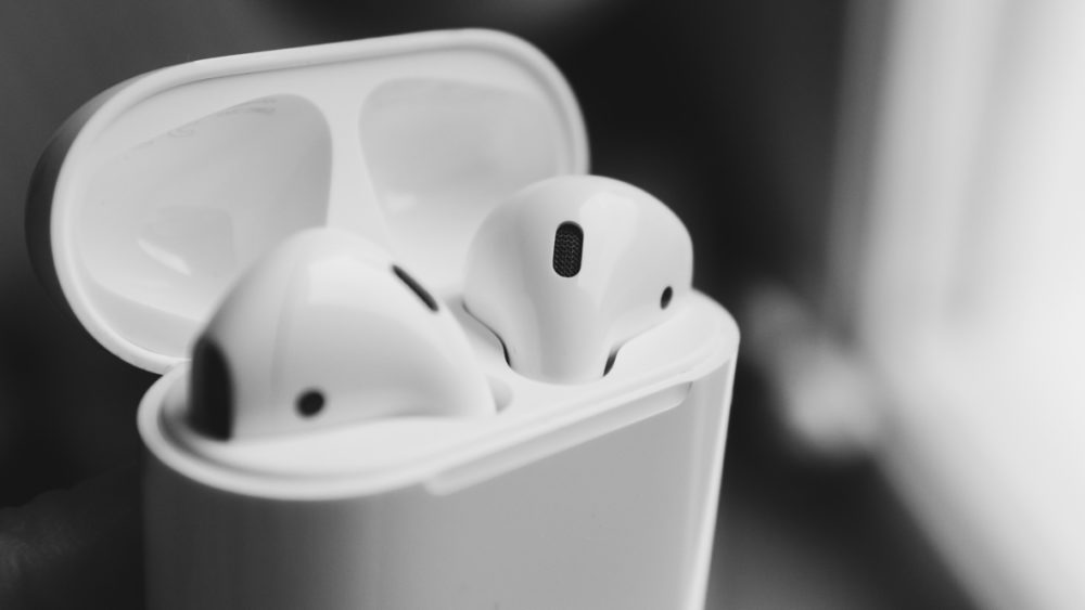 apple airpods gps