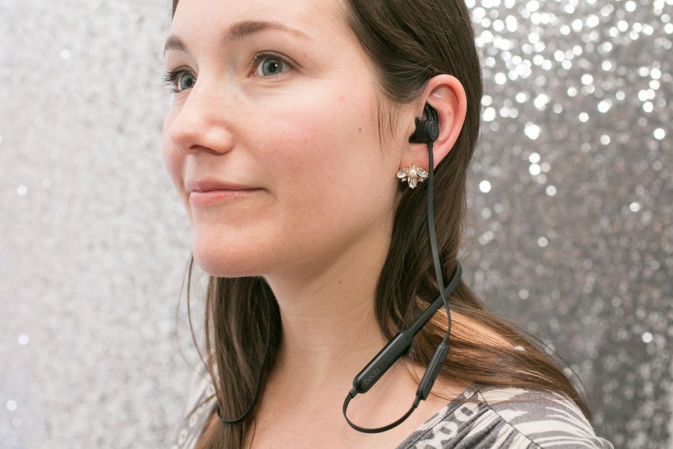 BeatsX Earphones review: These Bluetooth earbuds are an ace for bass