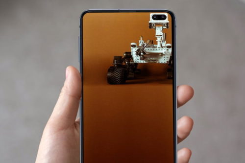 Creative wallpapers that use the Galaxy S10 hole-punch camera properly