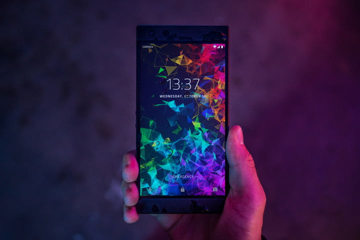 phone-2-2018-lifestyle-shoot2-7-720x720
