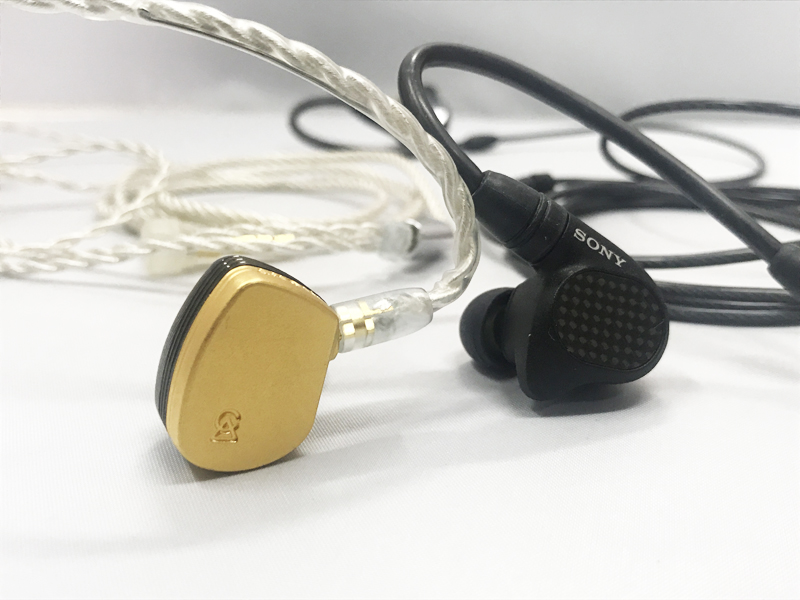 Sony IERM9 vs Campfire Audio Solaris Comparison Review