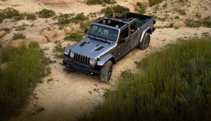 2020 Jeep Gladiator Costs More Than the Wrangler, but Not by Much