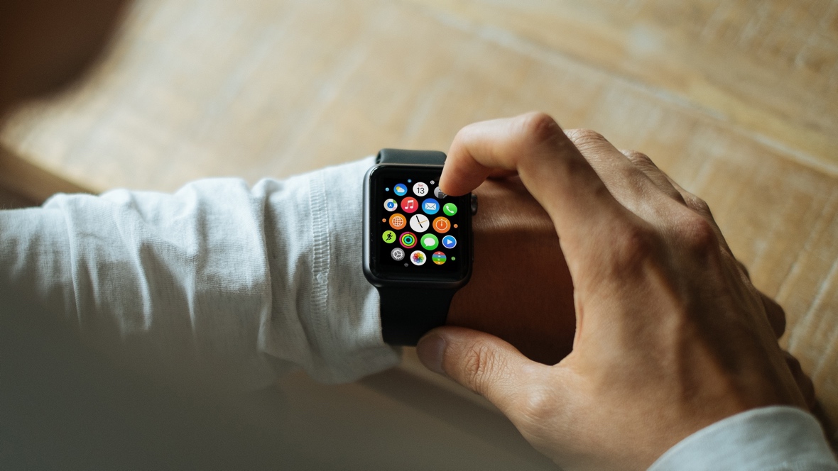 Five things you didn’t know your Apple Watch could control