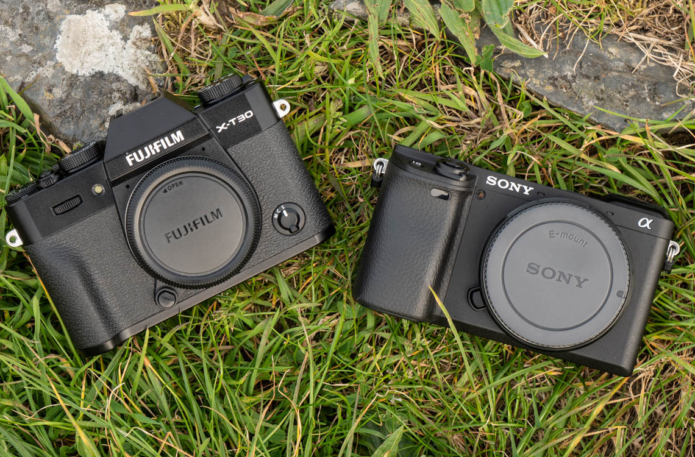 Fujifilm X-T30 vs Sony a6400 – Five key aspects analysed