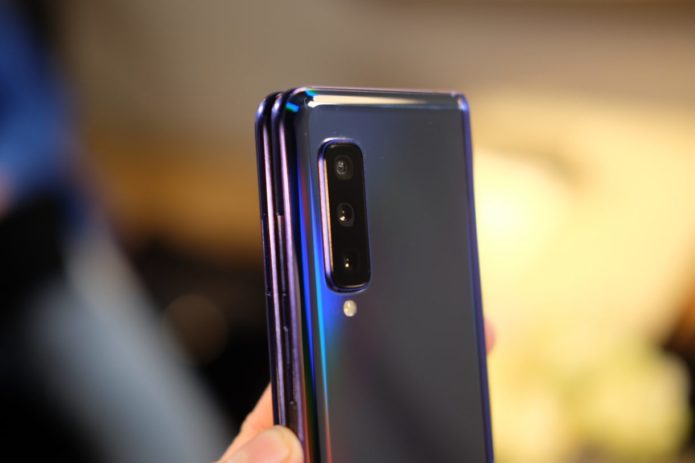 The funniest reactions to the Samsung Galaxy Fold and its… issues