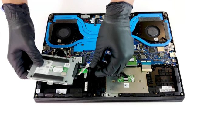Inside Dell G5 15 5590 – disassembly and upgrade options