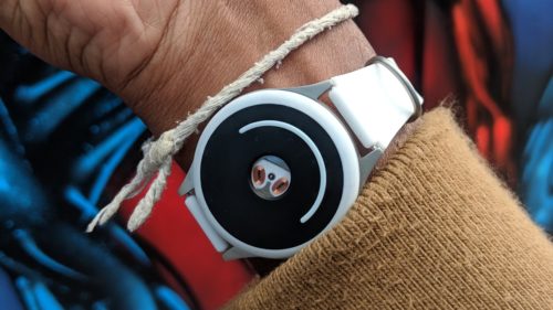 I tried using Doppel’s vibrating wristband to keep calm and stay focused