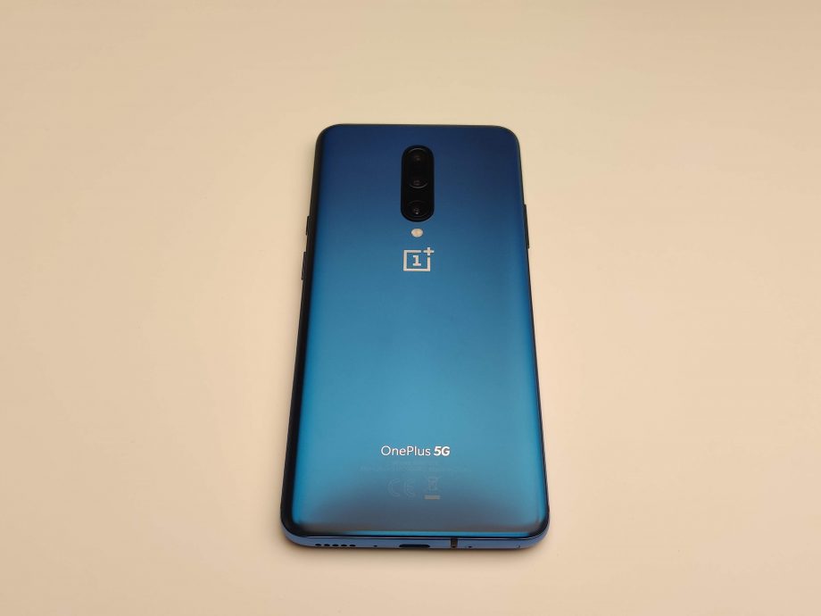Which phones will EE be selling on its 5G network?