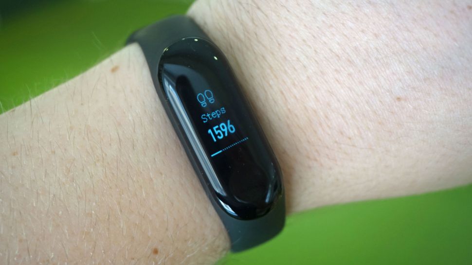 New Xiaomi Mi Band 4 renders show it may have a color screen