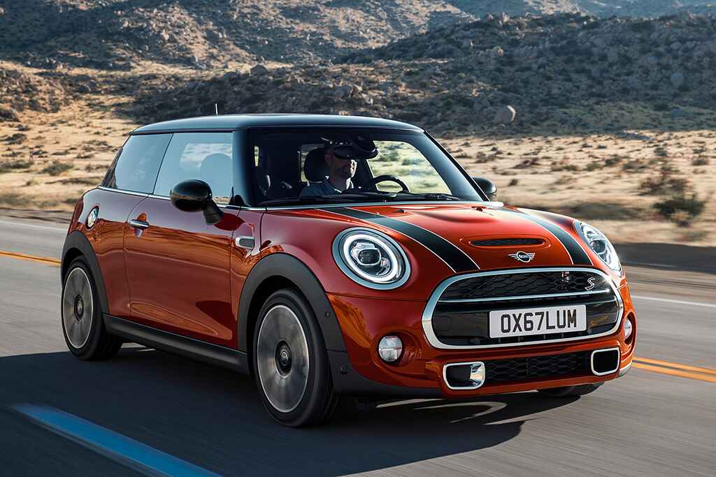 2019-Mini-Cooper-(1)
