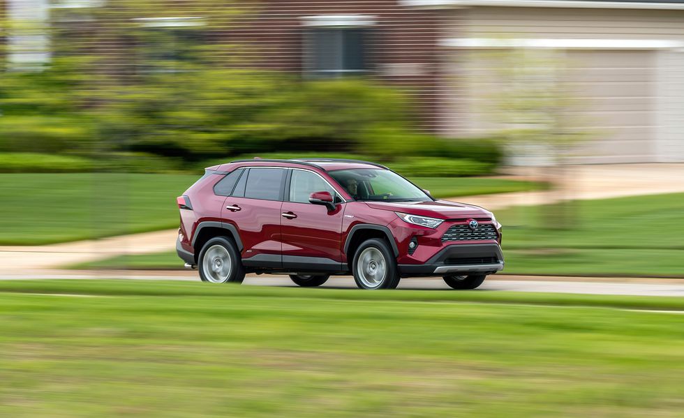 The 2019 Toyota RAV4 Hybrid Is the RAV4 to Have