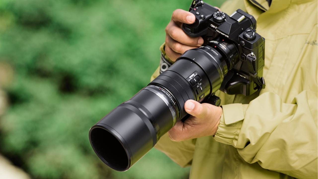 Olympus Teleconverter MC-20 gets your zoom 2x as close