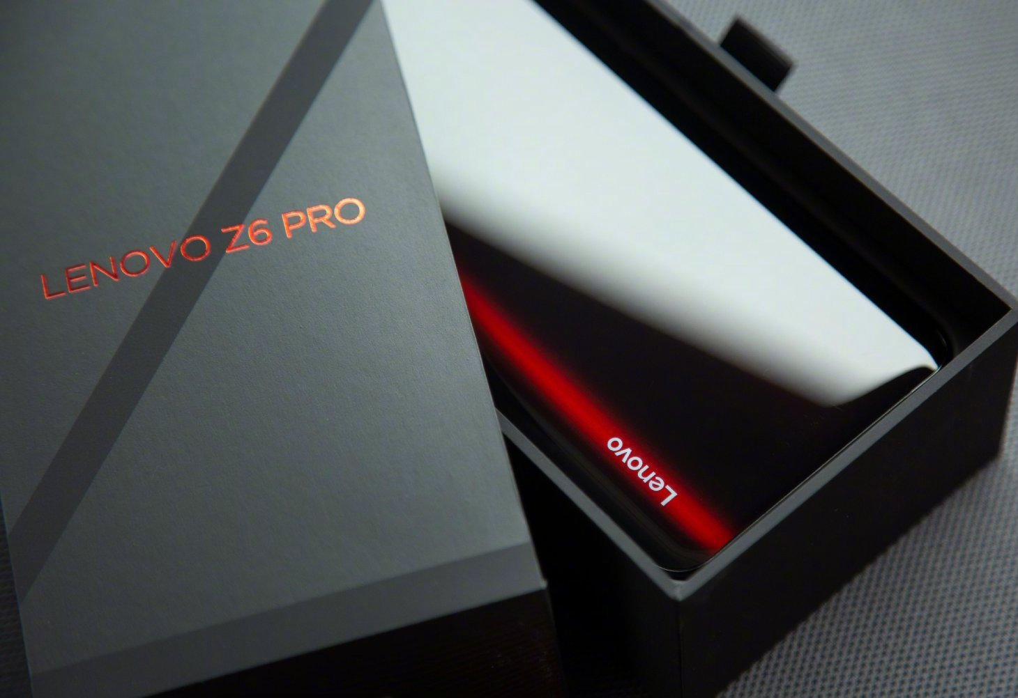 Lenovo Z6 Pro 4G Phablet Review: Comprehensive and Amazing