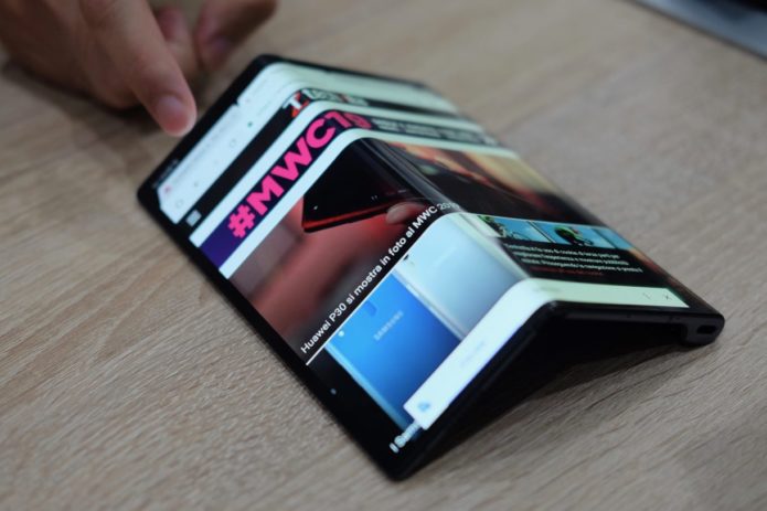 Oppo’s foldable smartphone will solve key Samsung Galaxy Fold problem