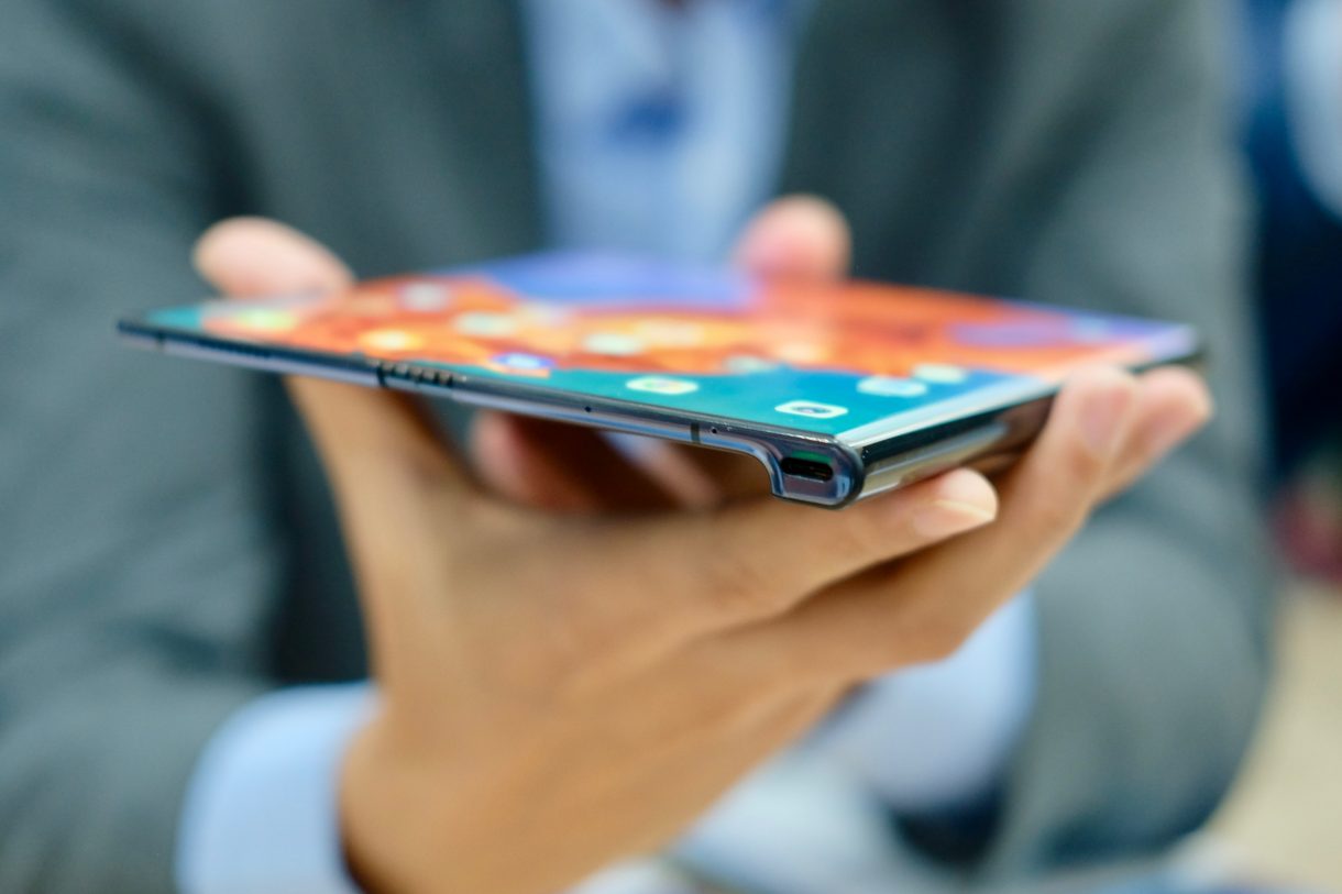 Huawei Mate X: Worrying news for fans of the Samsung Galaxy Fold rival