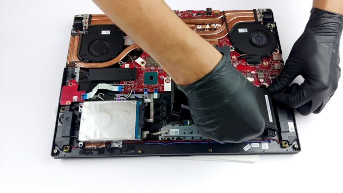 Inside ASUS ROG Strix G731 – disassembly and upgrade options