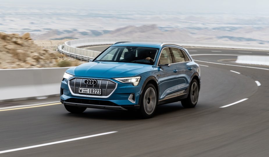 2020-Audi-E-Tron-814574_large-925x540