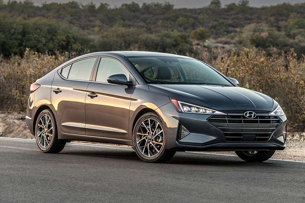 2020-Hyundai-Elantra-(1)