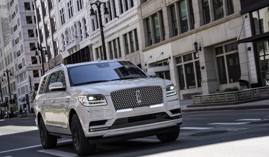 2020-Lincoln-Navigator-3-925x540