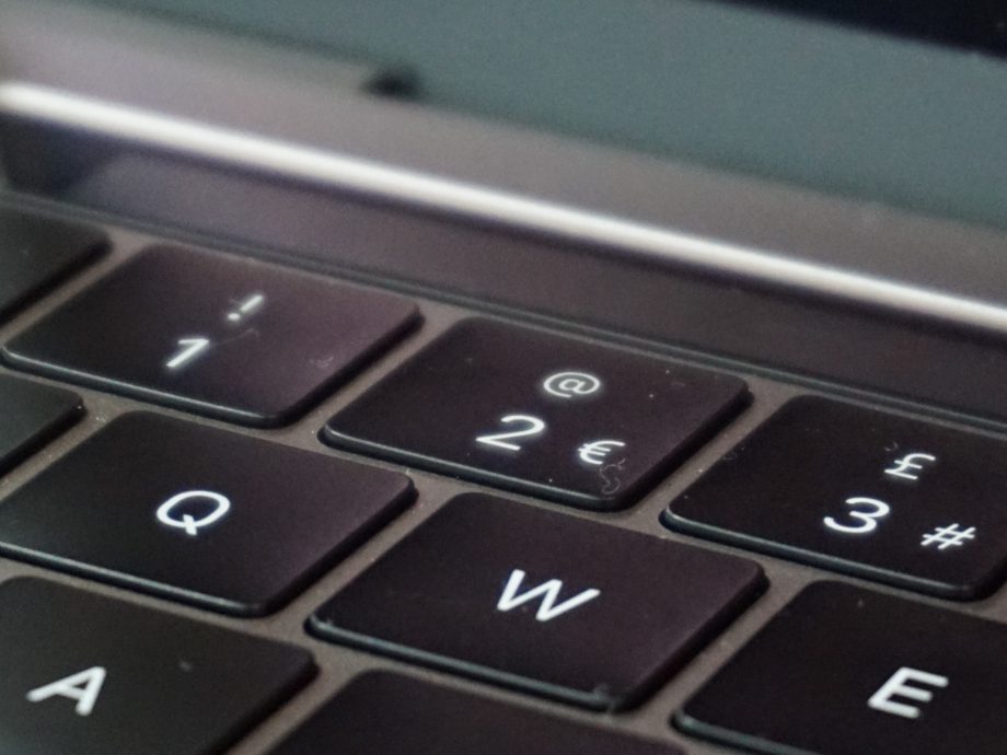 Apple-MacBook-Pro-2018-review-13-920x690